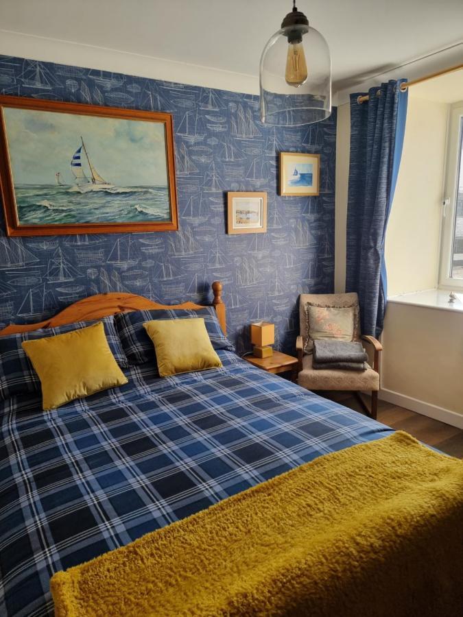 The Hut Wales - A Sea Front Inn Holyhead Eksteriør billede